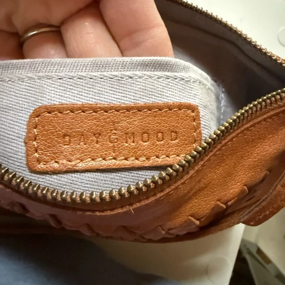 The Day & Mood sling Crossbody brown leather oversized clutch zip closure EUC - Picture 7 of 10